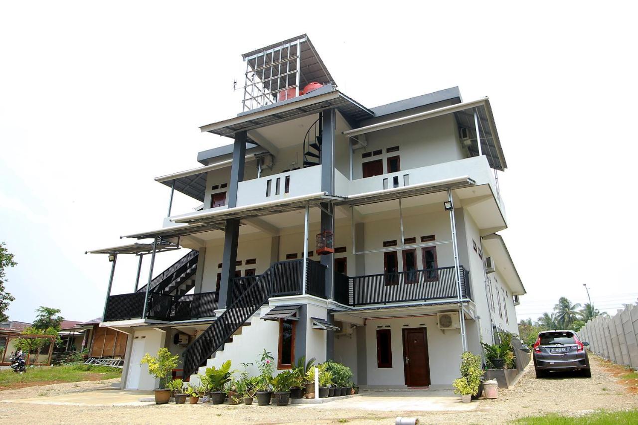 Oyo 739 Guest House Si Kancil Bengkulu Zewnętrze zdjęcie